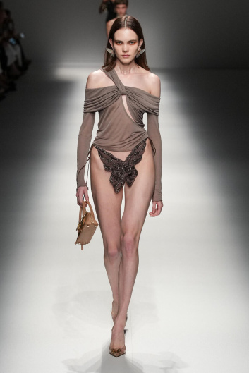 Fotoservizio/SS 2024/WOMEN/SFILATA/BLUMARINE/DP2/36