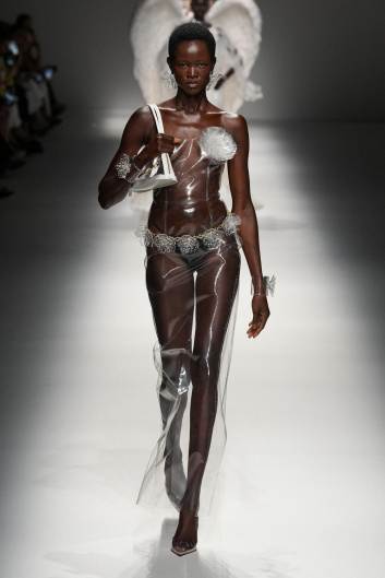 Fotoservizio/SS 2024/WOMEN/SFILATA/BLUMARINE/DP2/46