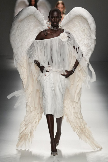 Fotoservizio/SS 2024/WOMEN/SFILATA/BLUMARINE/DP2/47