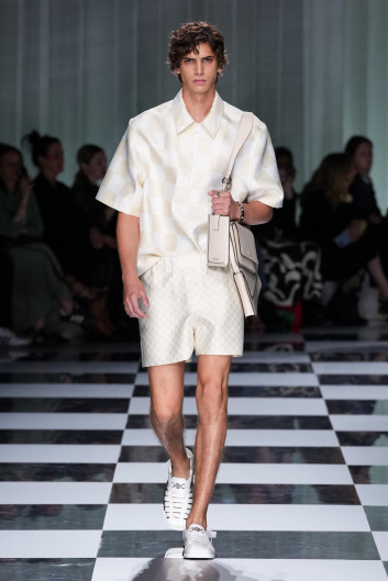 Fotoservizio/SS 2024/WOMEN/SFILATA/VERSACE/DP2/3