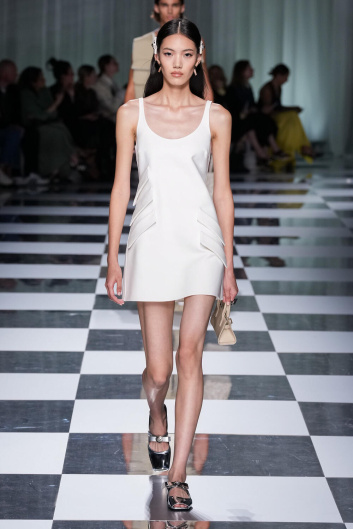 Fotoservizio/SS 2024/WOMEN/SFILATA/VERSACE/DP2/1