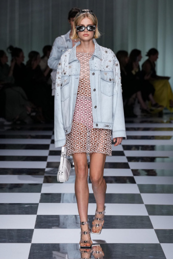 Fotoservizio/SS 2024/WOMEN/SFILATA/VERSACE/DP2/6