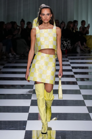 Fotoservizio/SS 2024/WOMEN/SFILATA/VERSACE/DP2/11