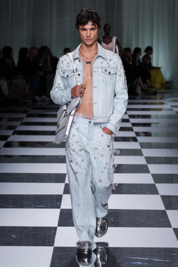 Fotoservizio/SS 2024/WOMEN/SFILATA/VERSACE/DP2/7