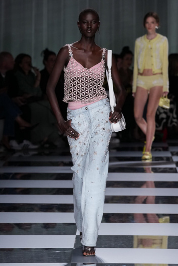 Fotoservizio/SS 2024/WOMEN/SFILATA/VERSACE/DP2/8