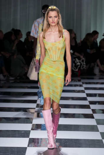 Fotoservizio/SS 2024/WOMEN/SFILATA/VERSACE/DP2/11
