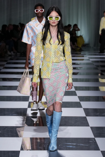 Fotoservizio/SS 2024/WOMEN/SFILATA/VERSACE/DP2/12