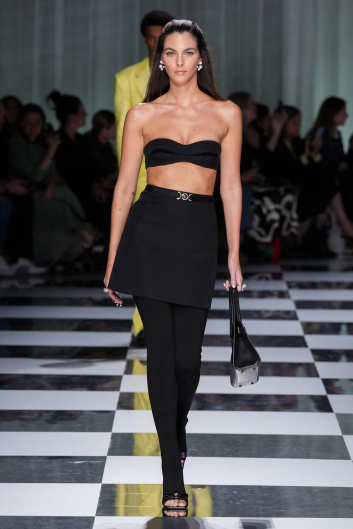 Fotoservizio/SS 2024/WOMEN/SFILATA/VERSACE/DP2/8