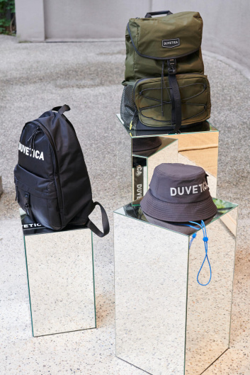 Fotoservizio/SS 2024/WOMEN/PRESENTAZIONE/DUVETICA/DP2/7