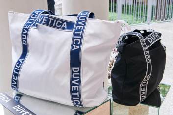 Fotoservizio/SS 2024/WOMEN/PRESENTAZIONE/DUVETICA/DP2/11