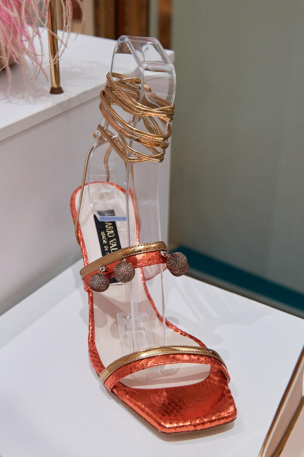 Fotoservizio/SS 2024/WOMEN/PRESENTAZIONE/MARIO VALENTINO/DP2/12