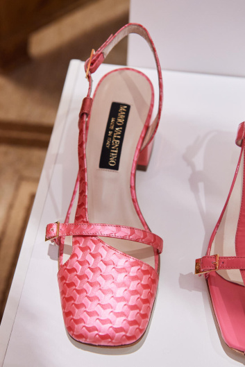 Fotoservizio/SS 2024/WOMEN/PRESENTAZIONE/MARIO VALENTINO/DP2/4