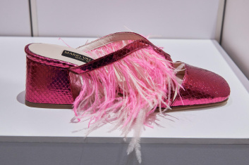 Fotoservizio/SS 2024/WOMEN/PRESENTAZIONE/MARIO VALENTINO/DP2/6