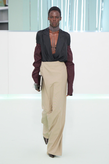 Fotoservizio/SS 2024/WOMEN/SFILATA/BOSS/DP2/1
