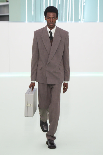 Fotoservizio/SS 2024/WOMEN/SFILATA/BOSS/DP2/1