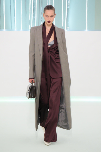 Fotoservizio/SS 2024/WOMEN/SFILATA/BOSS/DP2/11