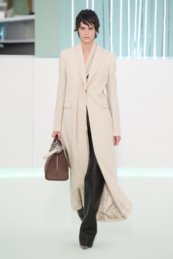 Fotoservizio/SS 2024/WOMEN/SFILATA/BOSS/DP2/4