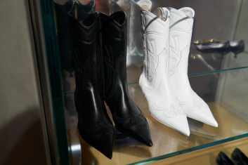 Fotoservizio/FW 23-24/WOMEN/PRESENTAZIONE/AGL/DP2/5