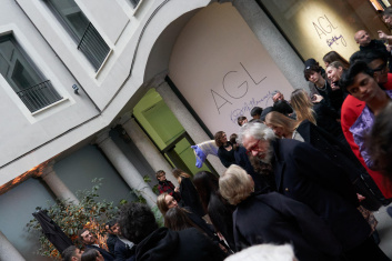 Fotoservizio/FW 23-24/WOMEN/PRESENTAZIONE/AGL/DP2/28