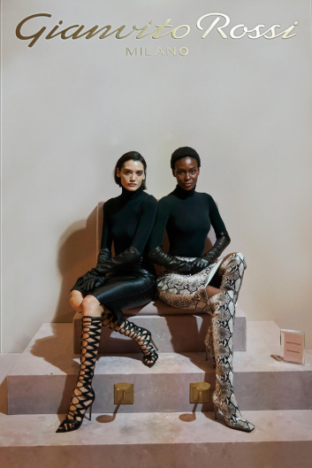 Fotoservizio/FW 23-24/WOMEN/PRESENTAZIONE/GIANVITO ROSSI/DP2/0