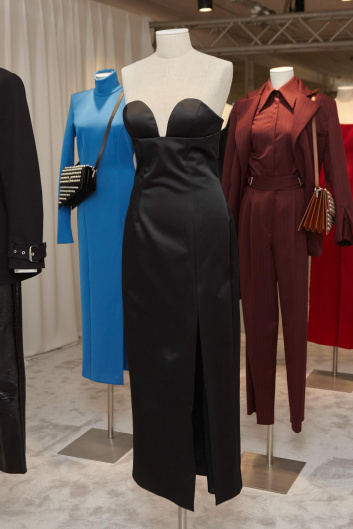 Fotoservizio/FW 23-24/WOMEN/PRESENTAZIONE/SARA BATTAGLIA/DP2/8