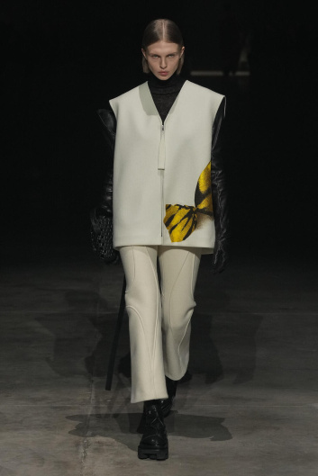 Fotoservizio/FW 23-24/WOMEN/SFILATA/JIL SANDER/DP2/32