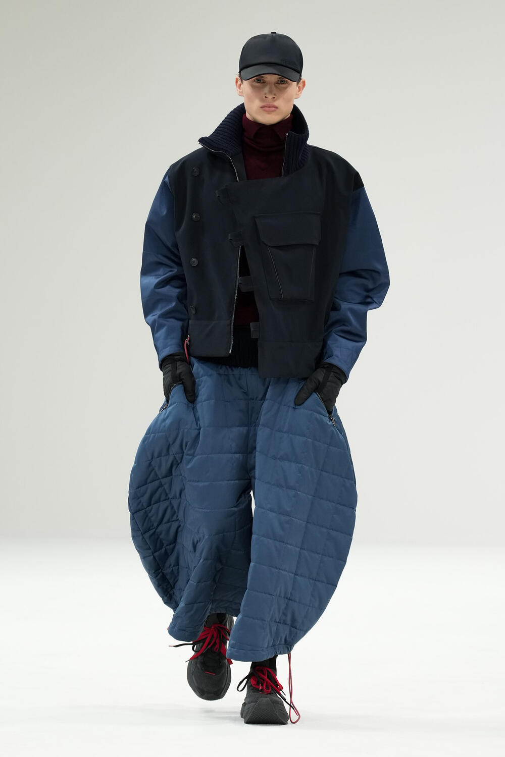 FERRARI WOMEN FW 23-24 - Foto #0