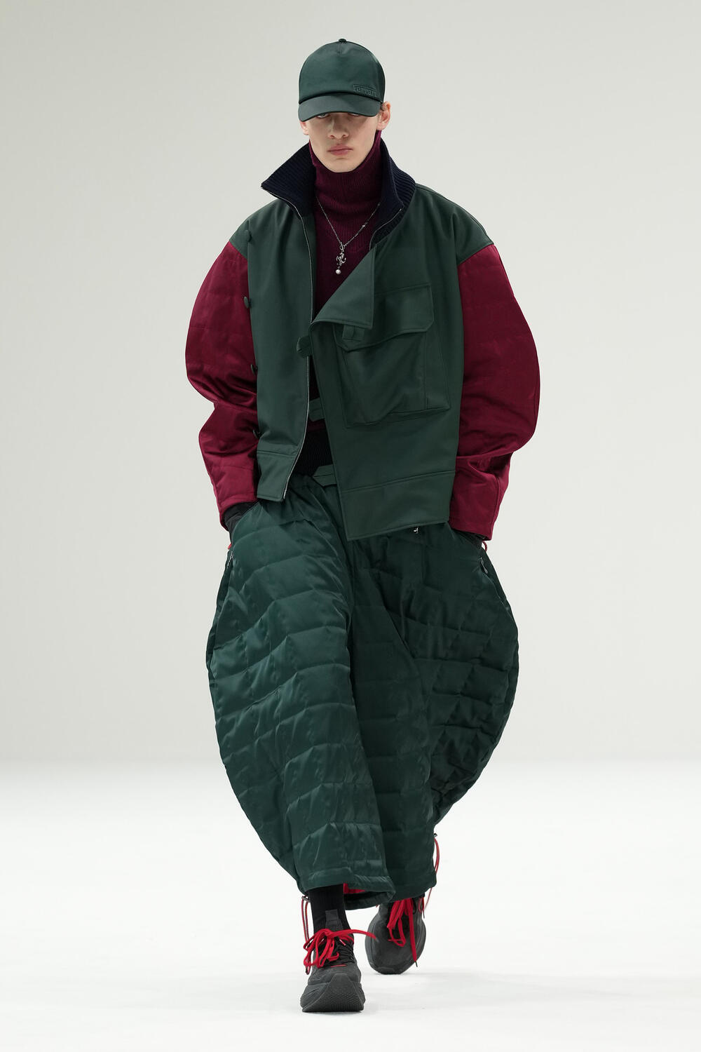 FERRARI WOMEN FW 23-24 - Foto #2