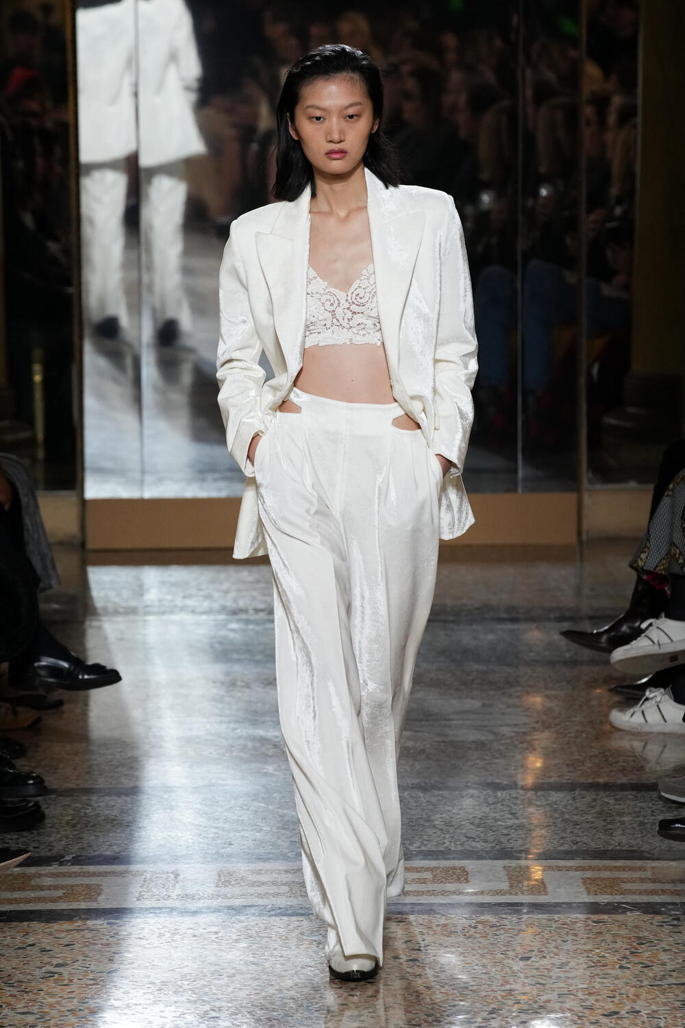 ERMANNO SCERVINO WOMEN FW 23-24 - Foto #1