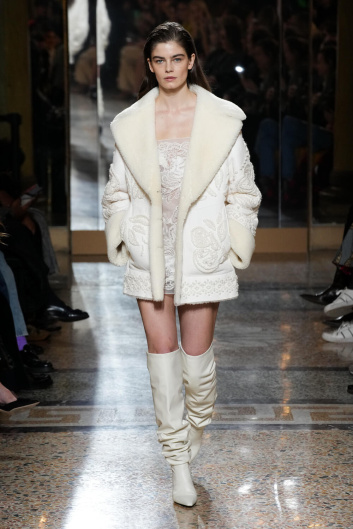 Fotoservizio/FW 23-24/WOMEN/SFILATA/ERMANNO SCERVINO/DP2/0