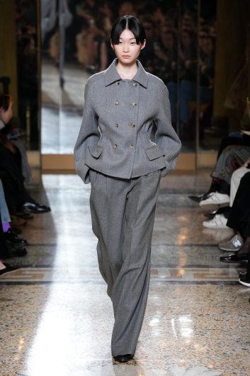 Fotoservizio/FW 23-24/WOMEN/SFILATA/ERMANNO SCERVINO/DP2/3