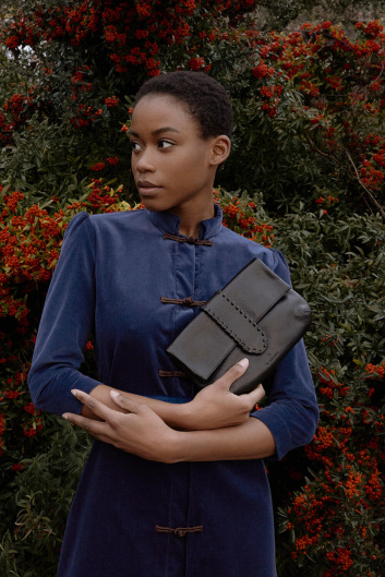 Fotoservizio/FW 23-24/WOMEN/PRESENTAZIONE/IL BISONTE/DP2/2