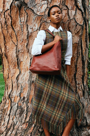 Fotoservizio/FW 23-24/WOMEN/PRESENTAZIONE/IL BISONTE/DP2/25