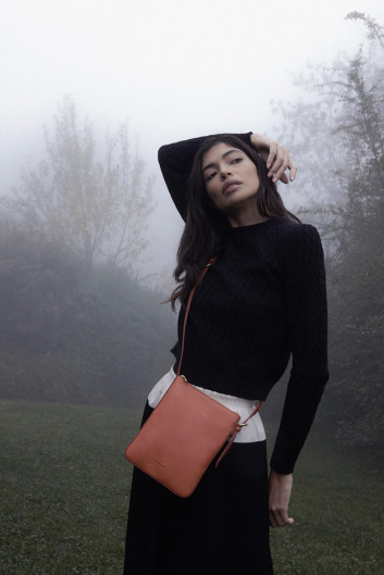 Fotoservizio/FW 23-24/WOMEN/PRESENTAZIONE/IL BISONTE/DP2/19