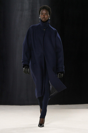 Fotoservizio/FW 23-24/WOMEN/SFILATA/FERRAGAMO/DP2/0