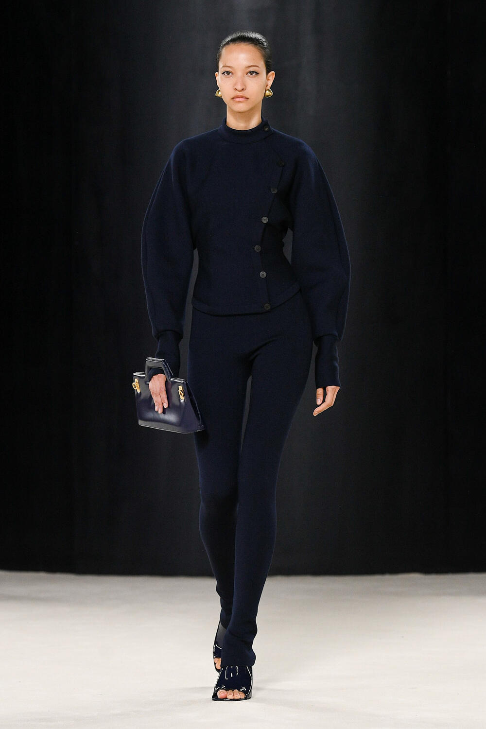 FERRAGAMO WOMEN FW 23-24 - Foto #1