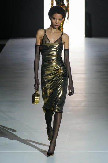 Fotoservizio/FW 23-24/WOMEN/SFILATA/DOLCE & GABBANA/DP2/17