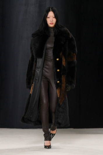 Fotoservizio/FW 23-24/WOMEN/SFILATA/FERRAGAMO/DP2/53