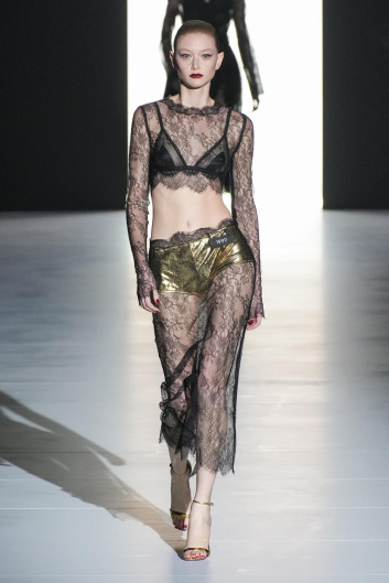 Fotoservizio/FW 23-24/WOMEN/SFILATA/DOLCE & GABBANA/DP2/1