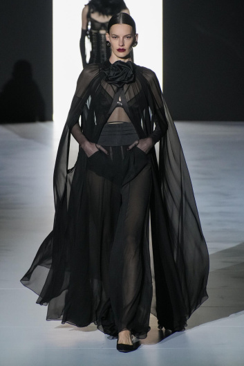 Fotoservizio/FW 23-24/WOMEN/SFILATA/DOLCE & GABBANA/DP2/8