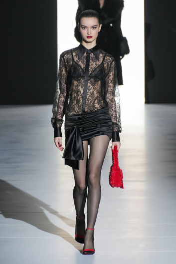 Fotoservizio/FW 23-24/WOMEN/SFILATA/DOLCE & GABBANA/DP2/3