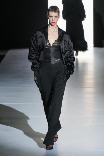 Fotoservizio/FW 23-24/WOMEN/SFILATA/DOLCE & GABBANA/DP2/17