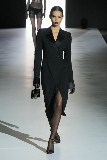 Fotoservizio/FW 23-24/WOMEN/SFILATA/DOLCE & GABBANA/DP2/31