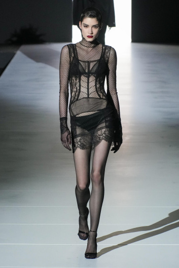 Fotoservizio/FW 23-24/WOMEN/SFILATA/DOLCE & GABBANA/DP2/32