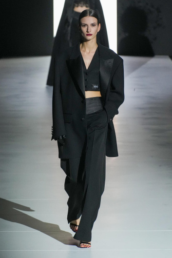 Fotoservizio/FW 23-24/WOMEN/SFILATA/DOLCE & GABBANA/DP2/37