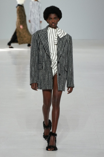 Fotoservizio/FW 23-24/WOMEN/SFILATA/MSGM/DP2/12