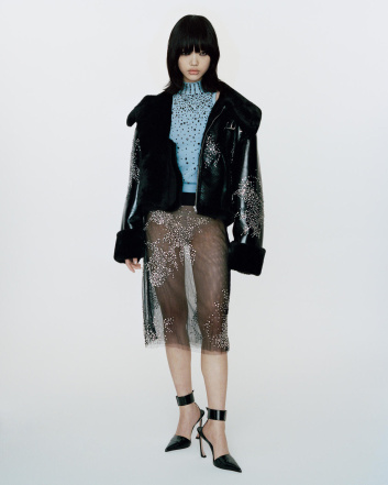 Fotoservizio/FW 23-24/WOMEN/PRESENTAZIONE/DES PHEMMES/DP2/0
