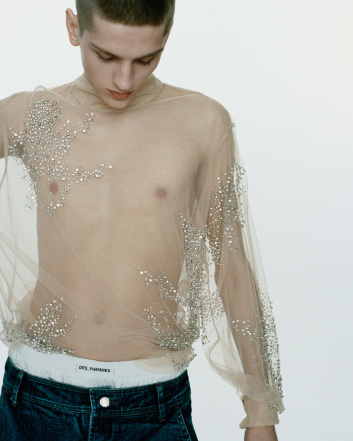 Fotoservizio/FW 23-24/WOMEN/PRESENTAZIONE/DES PHEMMES/DP2/3