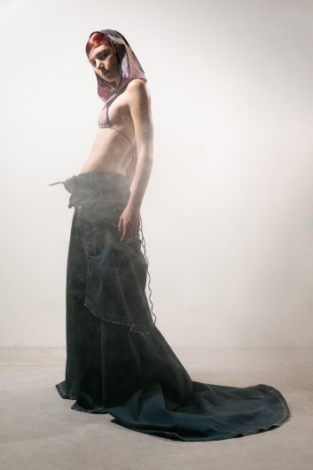 Fotoservizio/FW 23-24/WOMEN/PRESENTAZIONE/SALVATORE VIGNOLA/DP2/1
