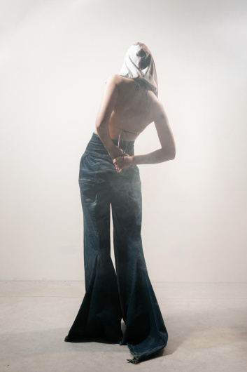 Fotoservizio/FW 23-24/WOMEN/PRESENTAZIONE/SALVATORE VIGNOLA/DP2/4